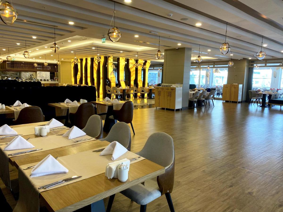 Sunthalia Hotels & Resorts Ultra All Inclusive Adults Only Party Hotel Side Exteriér fotografie